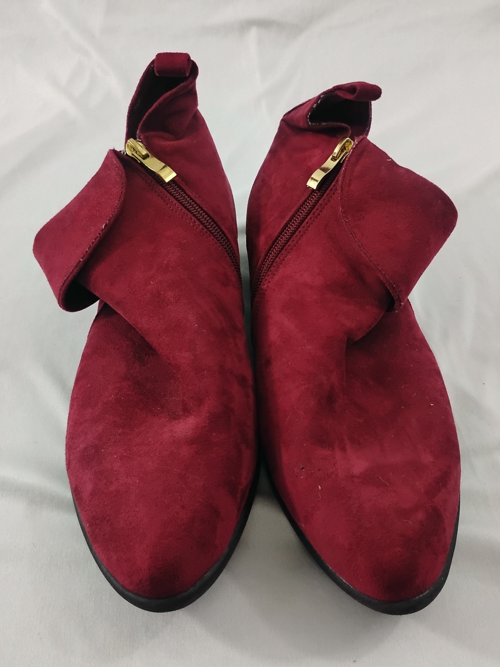 Serene Island Women's Burgundy Suede Zip Ankle Boots Size 10